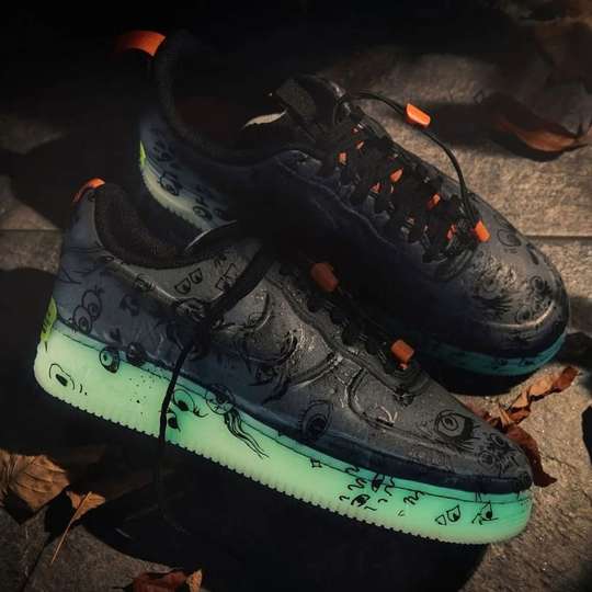 Top 30+ Halloween sneakers, ktoré rozbiješ vo svojich halloweenskych outfitoch 2025 - Nike, adidas, BAPE a ďalší
