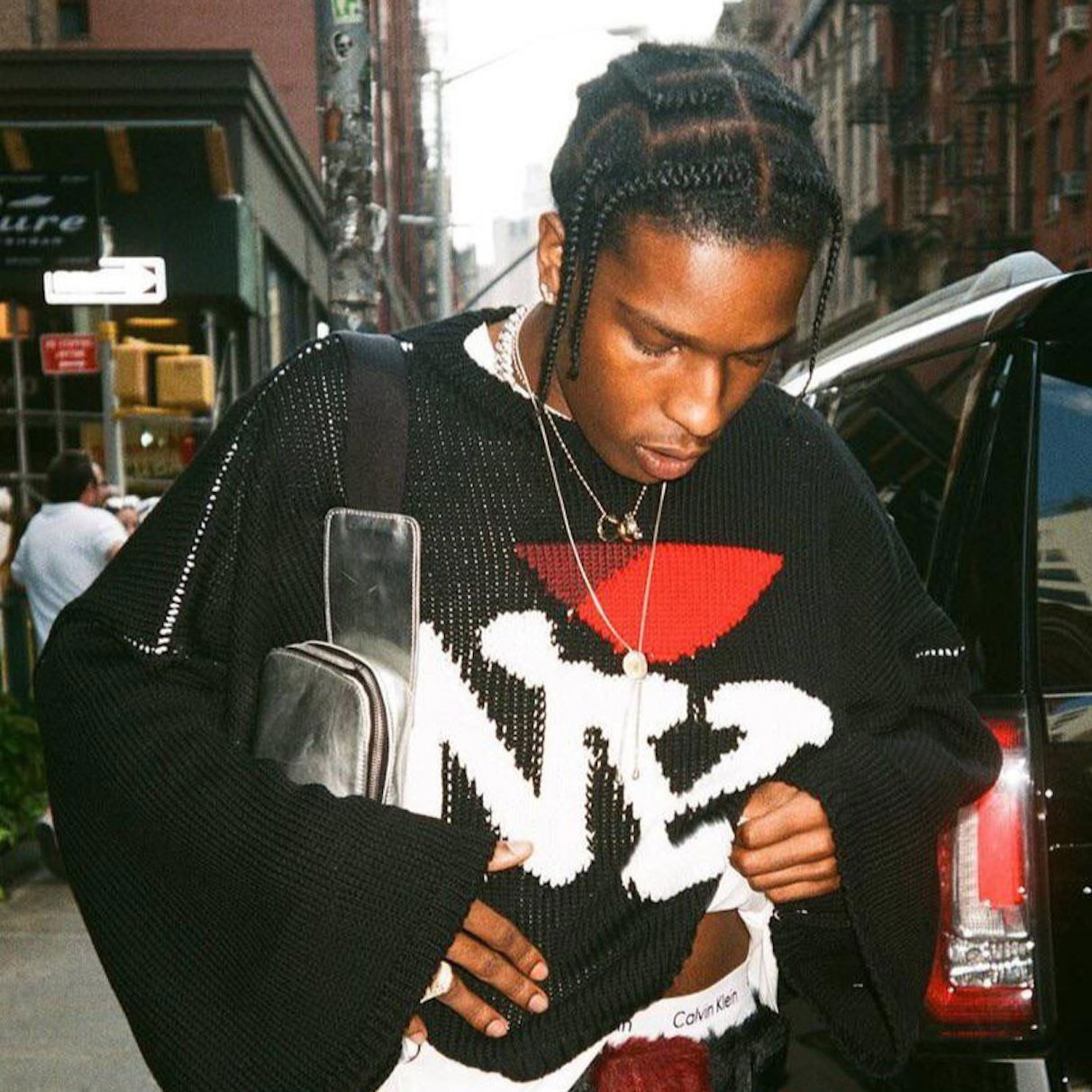 Streetwear v popkultúre: Ikonické filmové a hudobné okamihy!