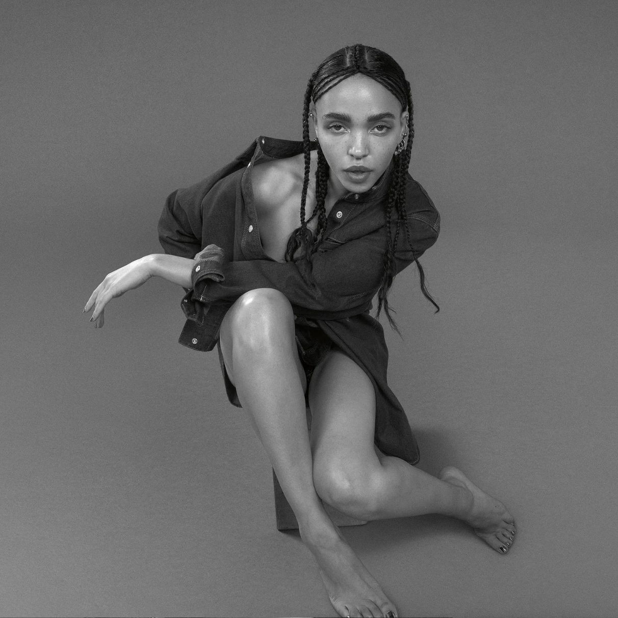 Zakázaná Calvin Klein kampaň s FKA Twigs vyvoláva diskusiu o dvojitých štandardoch
