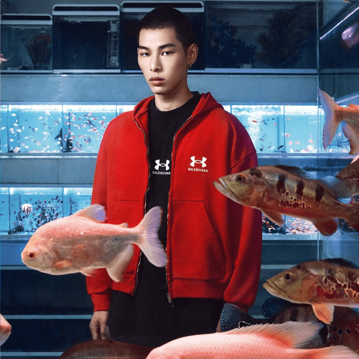 Pod povrchom novej kolekcie Under Armour X Balenciaga
