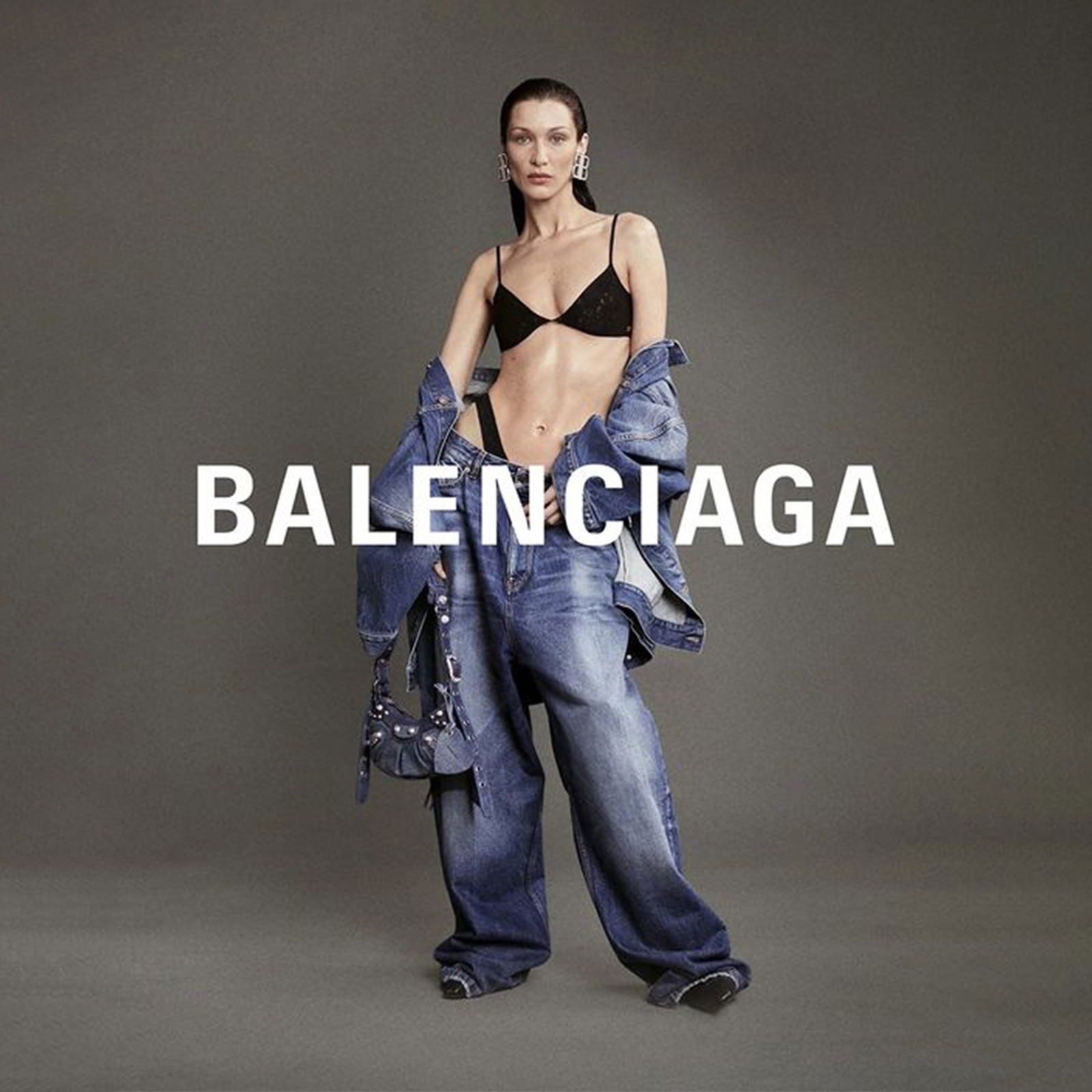 Vývoj štýlu: Cesta kultovým dedičstvom Balenciaga