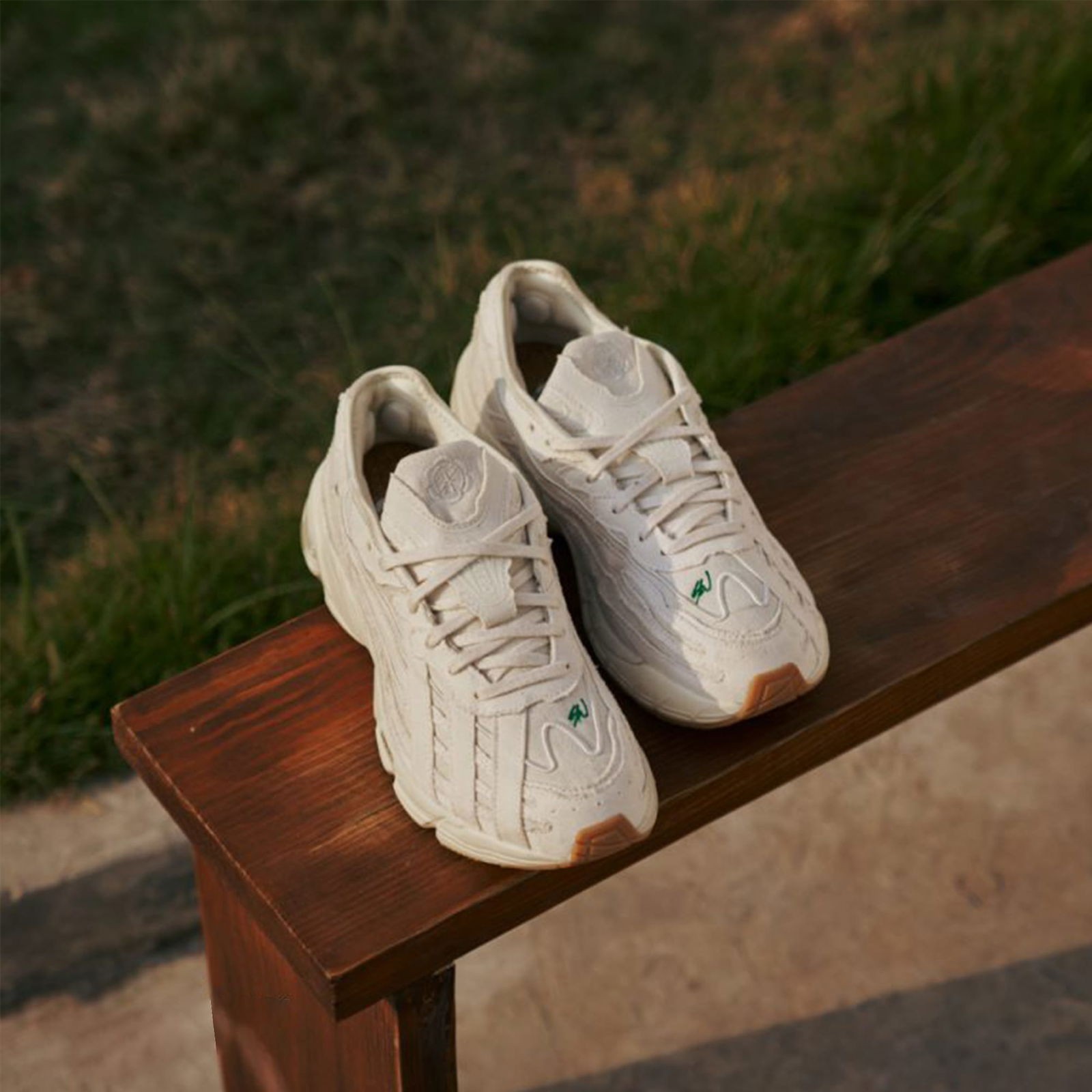 Flex tenisky týždňa - Sean Wotherspoon x adidas Orketro "Off White"