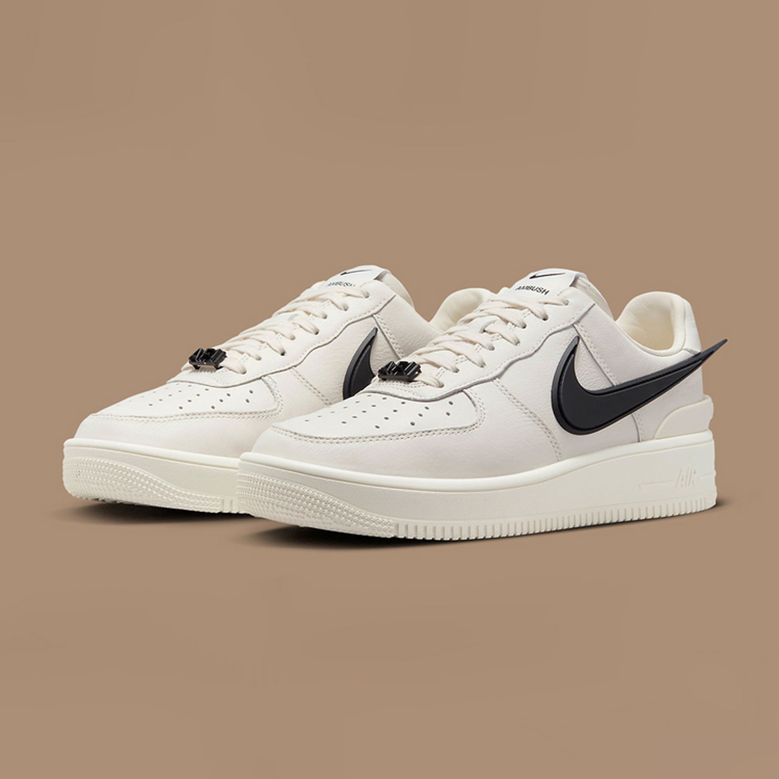 Flex tenisky týždňa - Ambush x Nike Air Force 1 Low "Phantom"